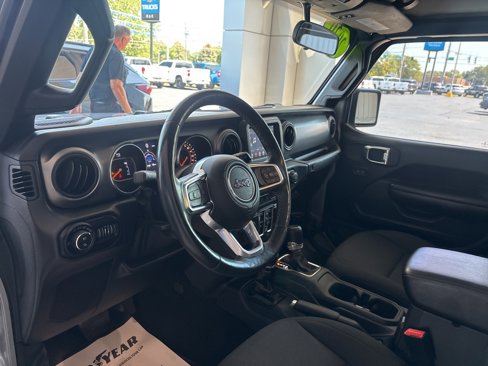 Used 2020 Jeep Gladiator Sport w/ Quick Order Package 24S image 9