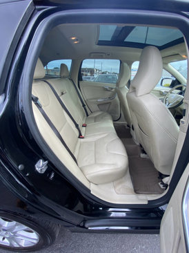 Used 2015 Volvo XC60 T5 w/ Proximity Package image 32