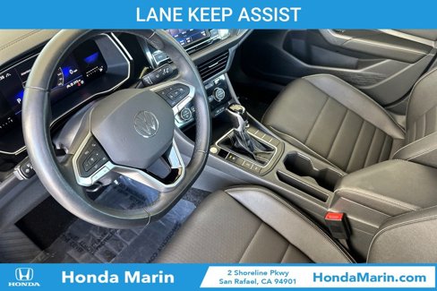 Used 2024 Volkswagen Jetta SE image 12