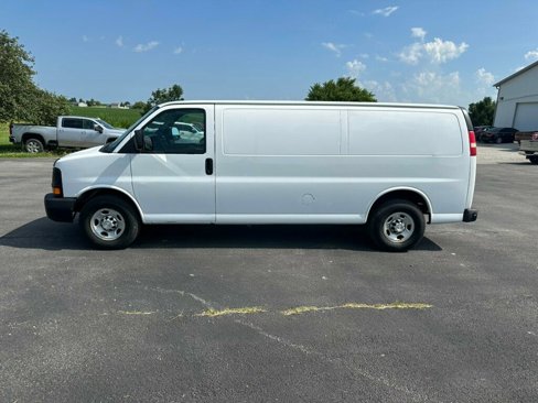 Used 2014 Chevrolet Express 3500 Extended image 2