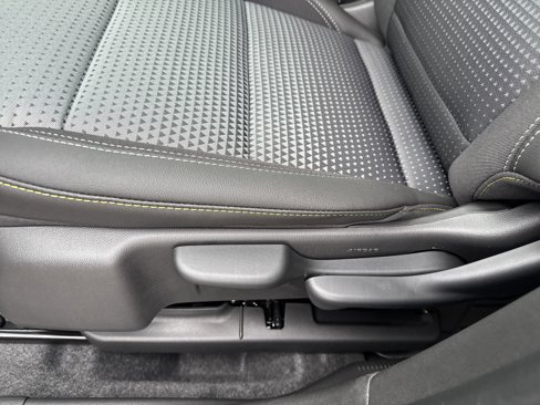 New 2025 Chevrolet Trax LT w/ LT Convenience Package image 16