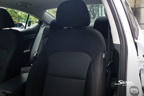 Used 2018 Hyundai Elantra SE image 12