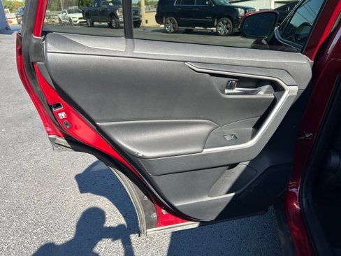 Used 2019 Toyota RAV4 XLE image 17