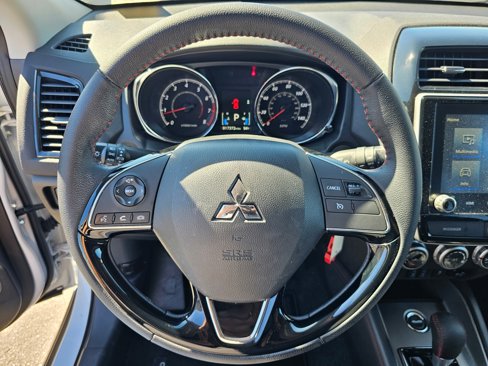 Used 2024 Mitsubishi Outlander Sport LE image 17