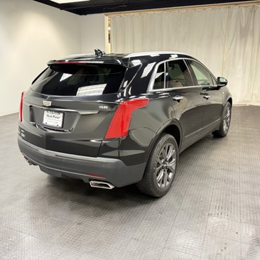 Used 2019 Cadillac XT5 Luxury w/ LPO, Black Ice Package image 5