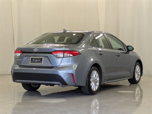 Used 2020 Toyota Corolla LE image 9