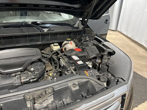Used 2017 GMC Acadia SLT image 13