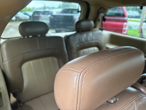 Used 2002 GMC Envoy XL SLT image 12
