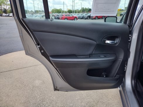 Used 2013 Chrysler 200 Touring image 17