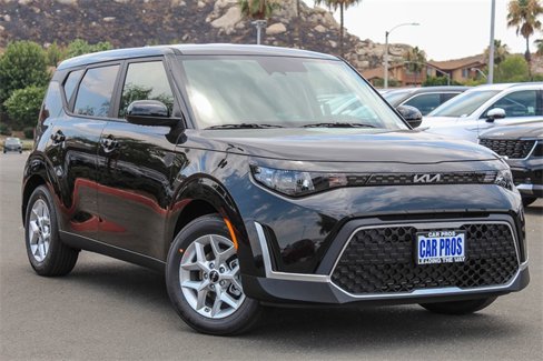 New 2025 Kia Soul LX w/ LX Technology Package image 2