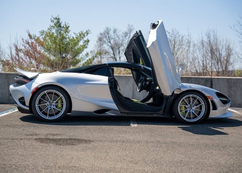 New 2025 McLaren 750S Spider image 16