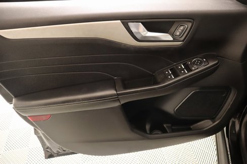 Used 2021 Ford Escape SE image 14
