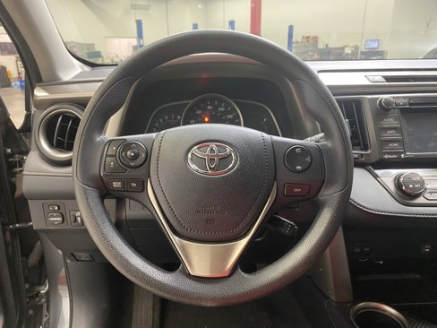 Used 2015 Toyota RAV4 XLE image 21