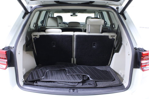 Used 2019 Volkswagen Atlas SEL R-Line image 12