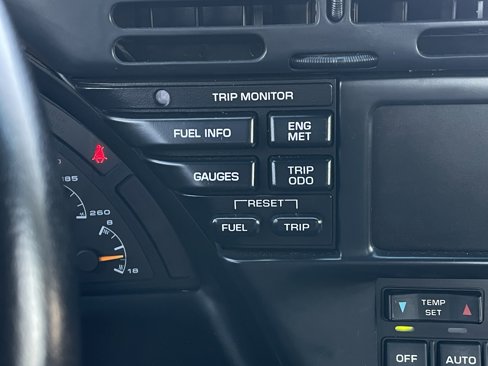 Used 1994 Chevrolet Corvette Coupe image 17