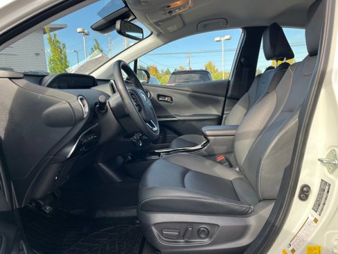 Used 2020 Toyota Prius Prime image 12