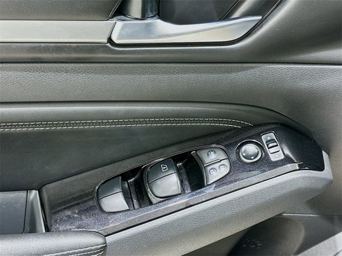 Used 2021 Nissan Altima 2.5 SV image 18