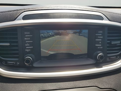 Used 2019 Kia Sorento L image 41