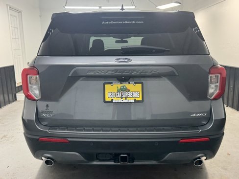 Used 2021 Ford Explorer XLT w/ XLT Sport Appearance Package image 8