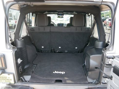 Used 2014 Jeep Wrangler Unlimited Sahara w/ Connectivity Group image 14