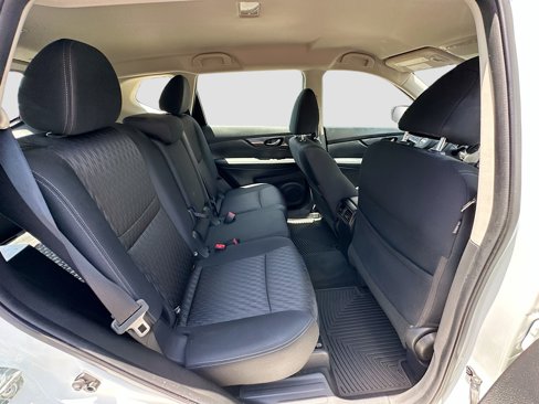 Certified 2020 Nissan Rogue S image 25