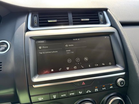 Used 2019 Jaguar E-PACE image 17