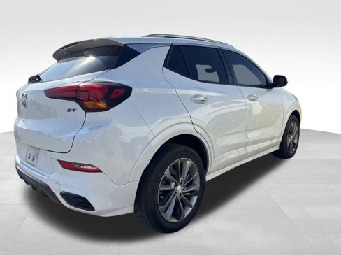 Used 2022 Buick Encore GX Select w/ Sport Touring Package image 4