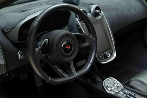 Used 2018 McLaren 570S Spider image 9
