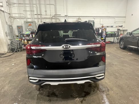 Used 2021 Kia Seltos EX image 5