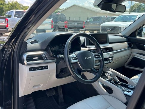 Used 2022 Kia Telluride EX w/ EX Premium Package image 13