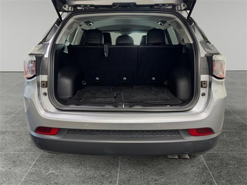Used 2022 Jeep Compass Limited image 20