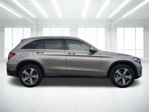 Used 2019 Mercedes-Benz GLC 300 image 5