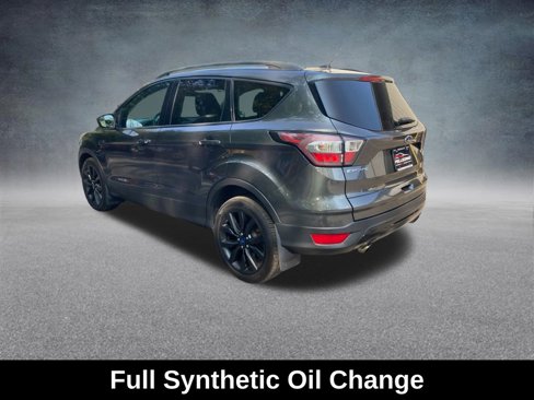 Used 2017 Ford Escape SE w/ SE Sport Appearance Package image 3