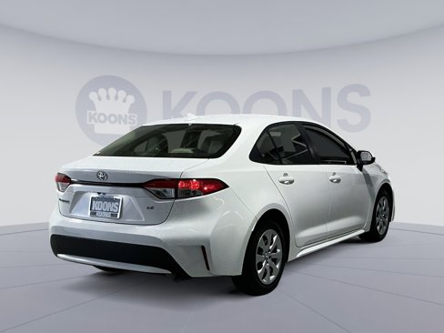 Used 2022 Toyota Corolla LE image 16