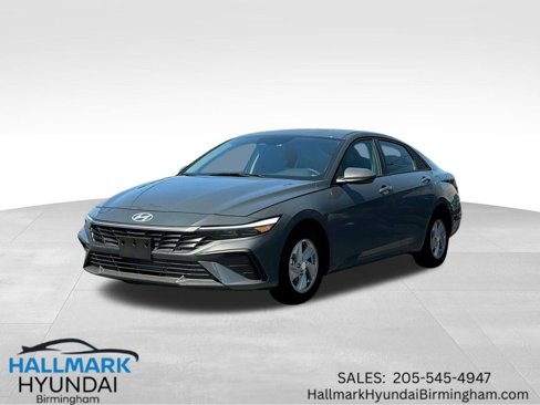 New 2025 Hyundai Elantra SE image 1
