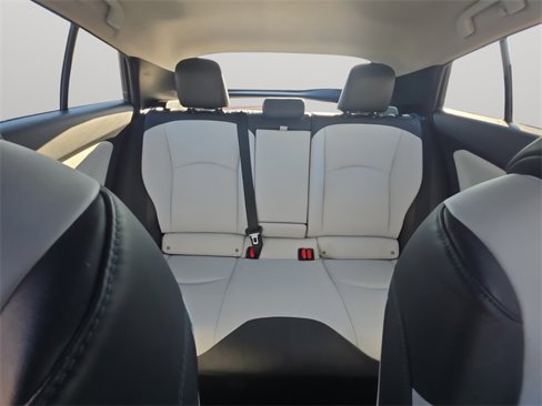 Used 2017 Toyota Prius Four image 14
