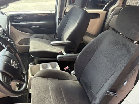 Used 2013 Dodge Grand Caravan SE image 34