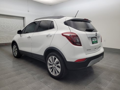 Used 2018 Buick Encore Preferred image 5