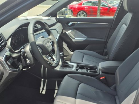 New 2025 Audi Q3 2.0T Premium image 13
