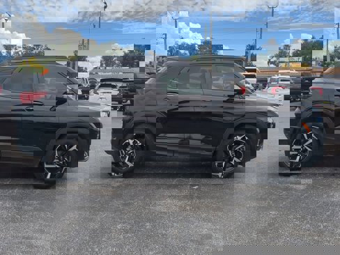 Used 2022 Chevrolet TrailBlazer RS image 3