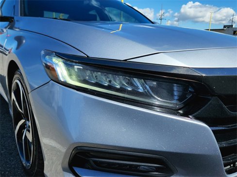 Used 2018 Honda Accord Sport image 10