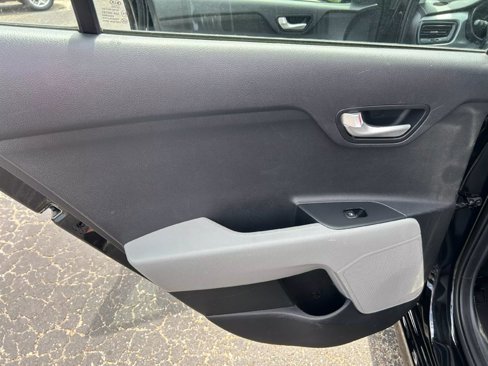 Used 2021 Kia Rio S image 16