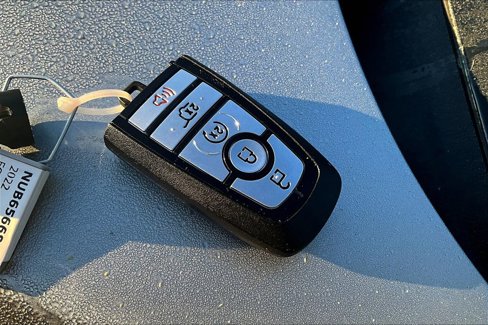 Used 2022 Ford Escape SEL w/ Technology Package image 11