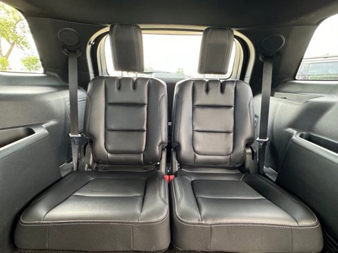 Used 2018 Ford Explorer Limited image 27