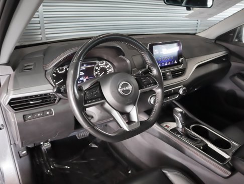 Used 2024 Nissan Altima 2.5 SR image 17