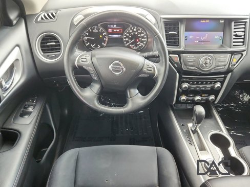 Used 2019 Nissan Pathfinder SV image 18
