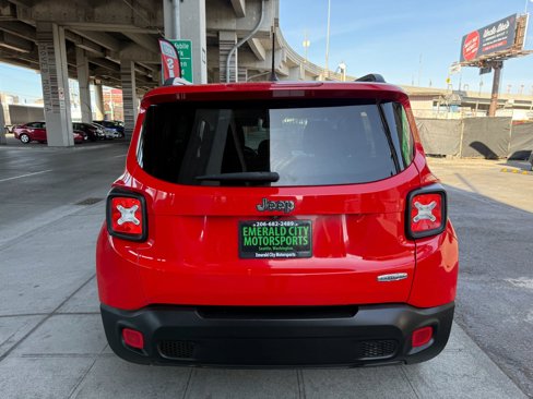Used 2016 Jeep Renegade Latitude w/ Popular Equipment Group image 7