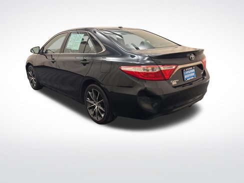 Used 2017 Toyota Camry XSE image 8