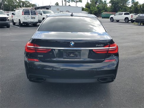 Used 2016 BMW 740i image 5
