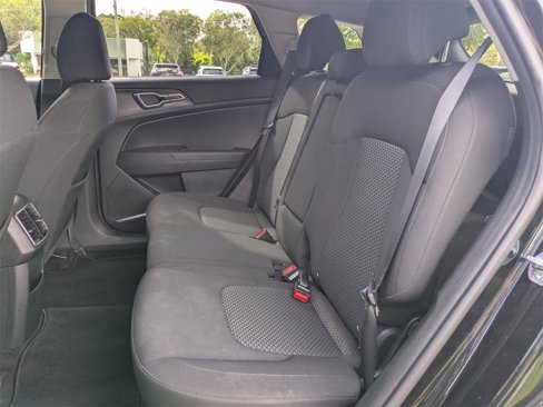 Used 2023 Kia Sportage LX image 11